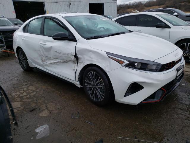 Photo 3 VIN: 3KPF54AD8RE715780 - KIA FORTE 