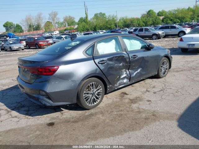 Photo 3 VIN: 3KPF54AD9NE483491 - KIA FORTE 