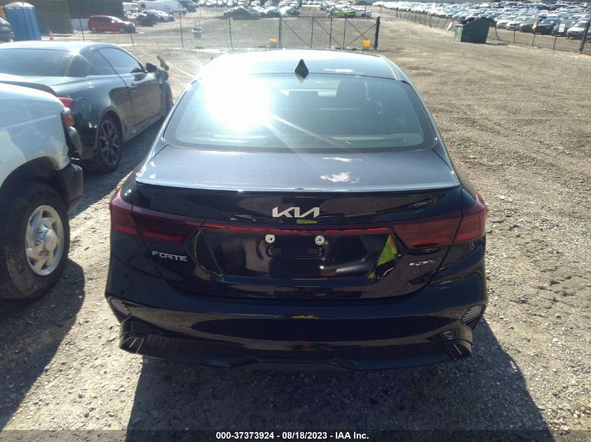 Photo 15 VIN: 3KPF54AD9PE607858 - KIA FORTE 