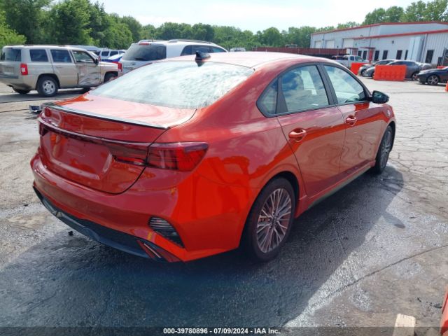 Photo 3 VIN: 3KPF54AD9RE731518 - KIA FORTE 