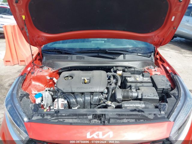 Photo 9 VIN: 3KPF54AD9RE731518 - KIA FORTE 