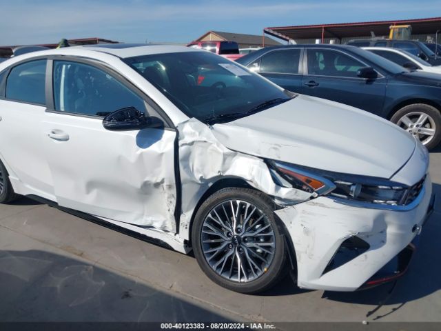 Photo 5 VIN: 3KPF54AD9RE807111 - KIA FORTE 