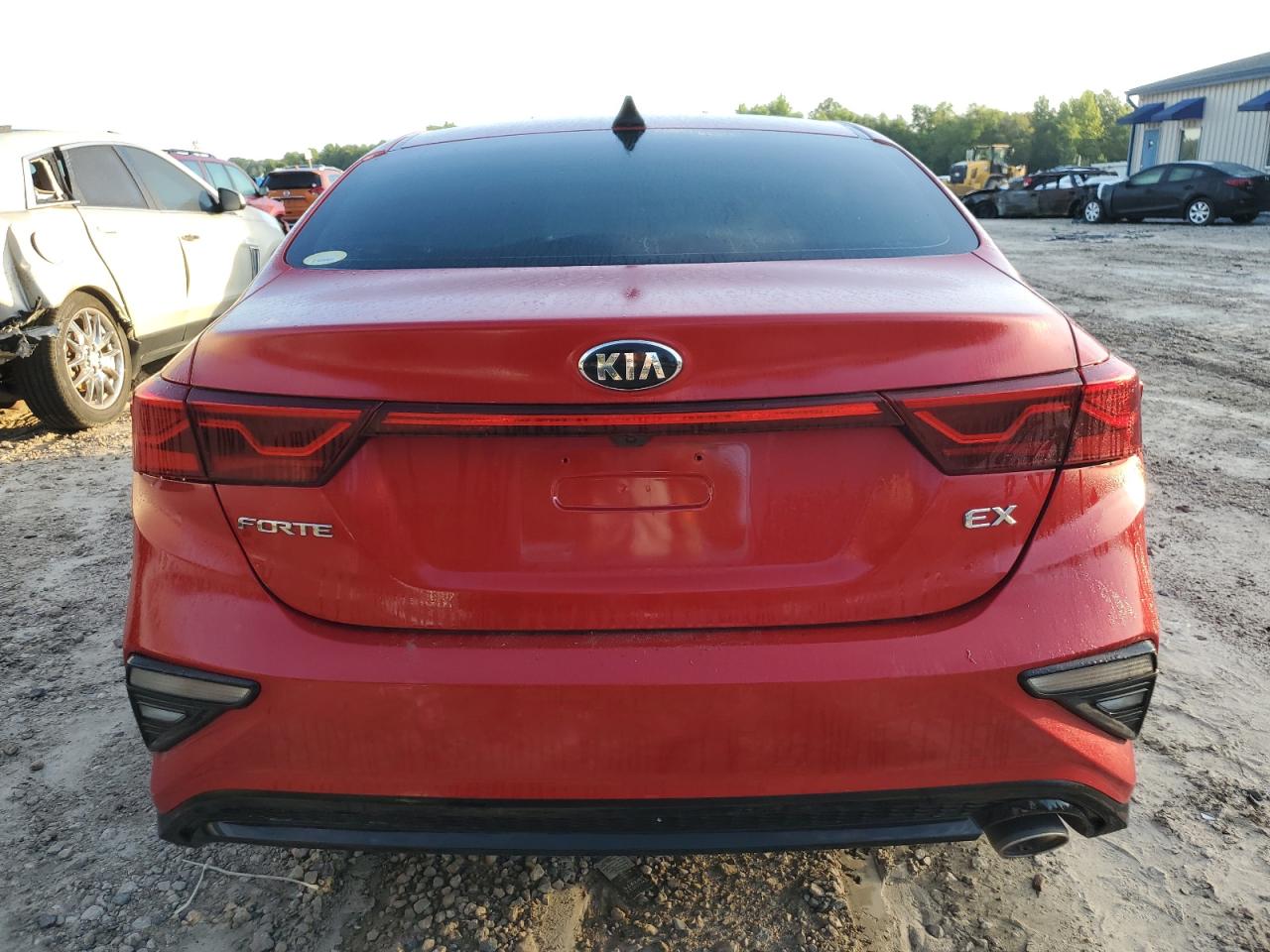 Photo 5 VIN: 3KPF54ADXME323666 - KIA FORTE 