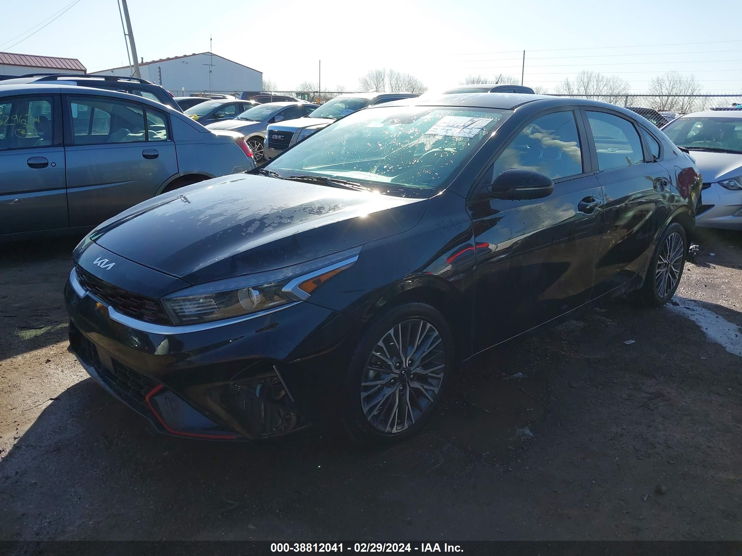 Photo 1 VIN: 3KPF54ADXNE448779 - KIA FORTE 