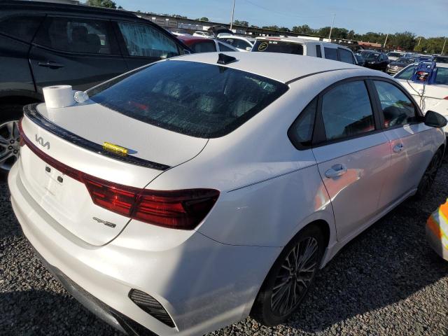 Photo 2 VIN: 3KPF54ADXNE455568 - KIA FORTE GT L 