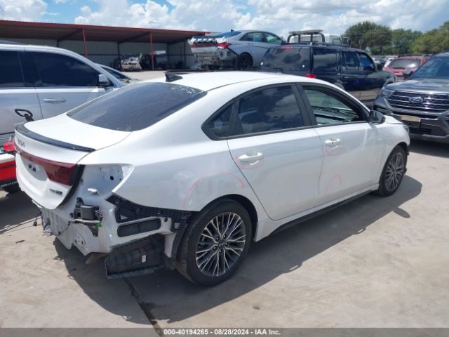 Photo 3 VIN: 3KPF54ADXPE651223 - KIA FORTE 