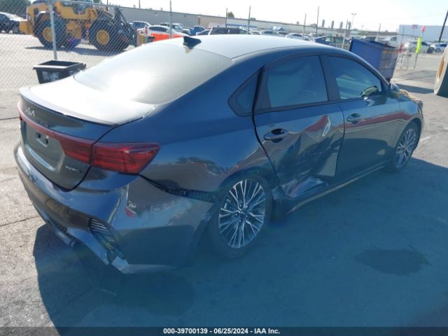 Photo 3 VIN: 3KPF54ADXRE712332 - KIA FORTE 