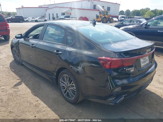 Photo 2 VIN: 3KPF54ADXRE782087 - KIA FORTE 