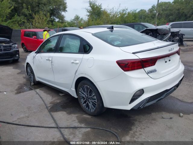 Photo 2 VIN: 3KPF54ADXRE807117 - KIA FORTE 