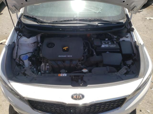 Photo 6 VIN: 3KPFK4A70HE044381 - KIA FORTE LX 