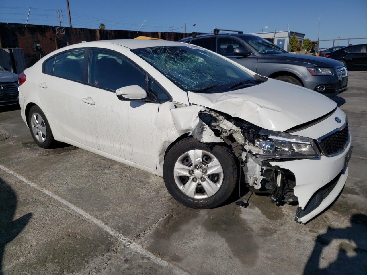 Photo 3 VIN: 3KPFK4A70HE047927 - KIA FORTE 