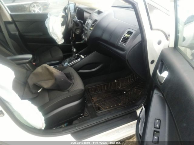 Photo 4 VIN: 3KPFK4A70HE047944 - KIA FORTE 