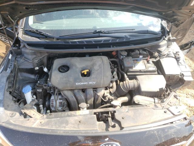 Photo 6 VIN: 3KPFK4A70HE081981 - KIA FORTE LX 