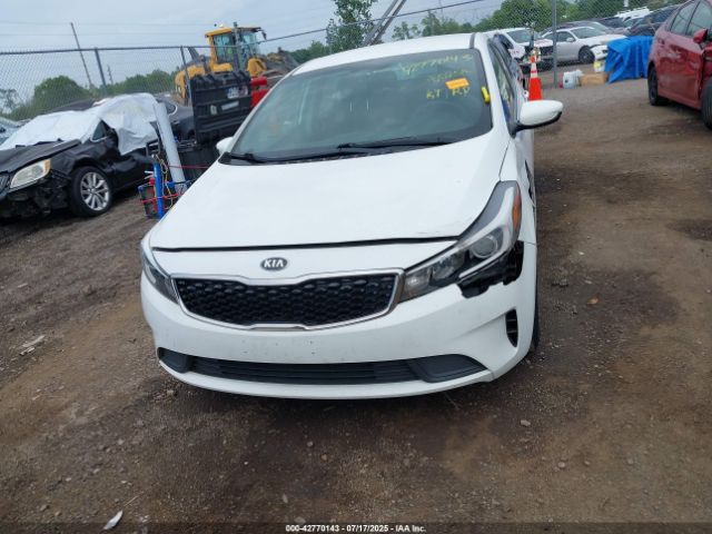 Photo 11 VIN: 3KPFK4A70HE085660 - KIA FORTE 