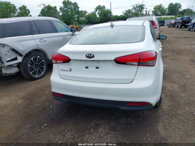 Photo 15 VIN: 3KPFK4A70HE085660 - KIA FORTE 