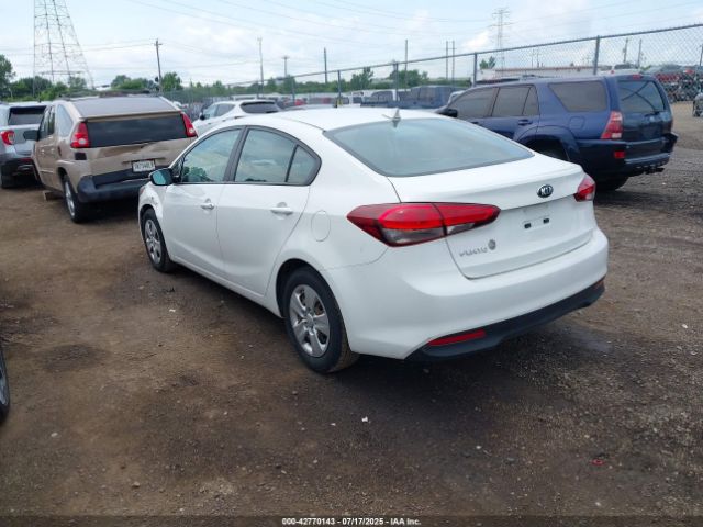 Photo 2 VIN: 3KPFK4A70HE085660 - KIA FORTE 