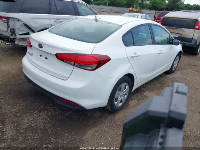 Photo 3 VIN: 3KPFK4A70HE085660 - KIA FORTE 
