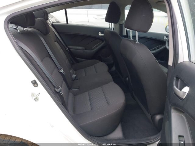 Photo 7 VIN: 3KPFK4A70HE085660 - KIA FORTE 