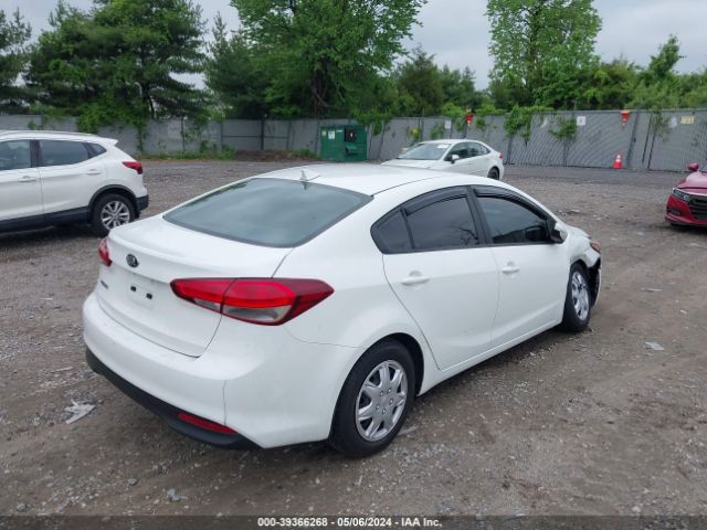 Photo 3 VIN: 3KPFK4A70HE091734 - KIA FORTE 