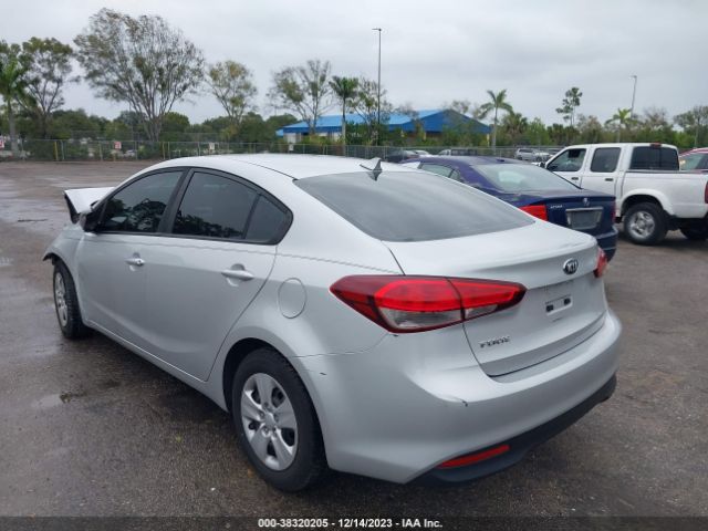 Photo 2 VIN: 3KPFK4A70HE096982 - KIA FORTE 