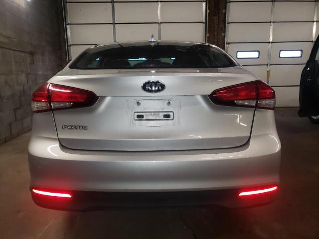 Photo 5 VIN: 3KPFK4A70HE111836 - KIA FORTE LX 