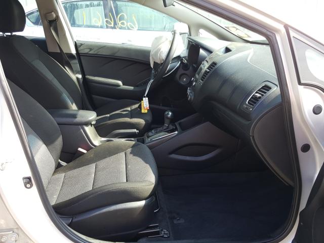 Photo 4 VIN: 3KPFK4A70HE133562 - KIA FORTE 