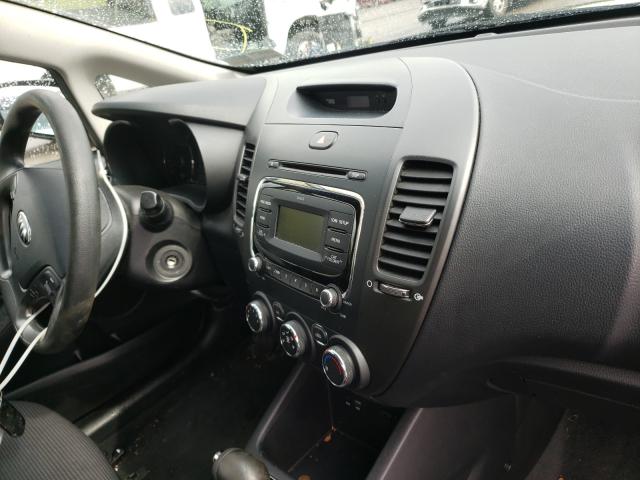 Photo 8 VIN: 3KPFK4A70HE158476 - KIA FORTE 