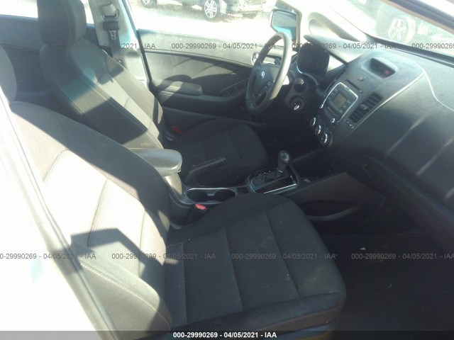 Photo 4 VIN: 3KPFK4A70JE169516 - KIA FORTE 