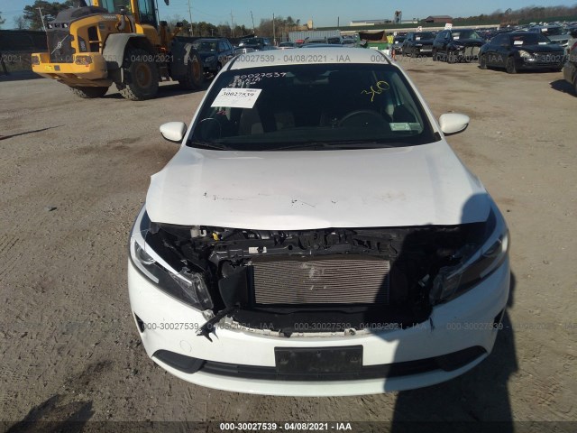 Photo 5 VIN: 3KPFK4A70JE178488 - KIA FORTE 