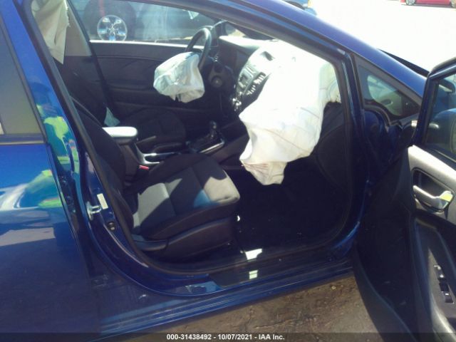 Photo 4 VIN: 3KPFK4A70JE180760 - KIA FORTE 