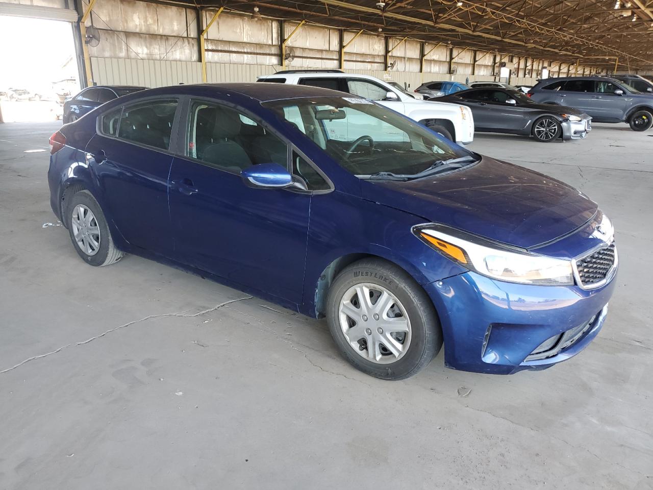 Photo 3 VIN: 3KPFK4A70JE210596 - KIA FORTE 