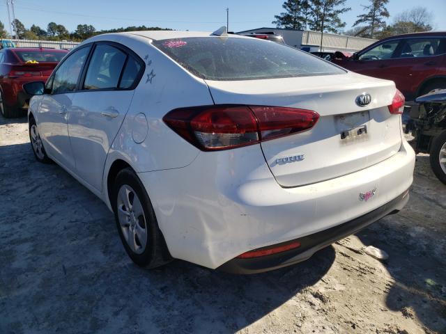 Photo 2 VIN: 3KPFK4A70JE212011 - KIA FORTE LX 