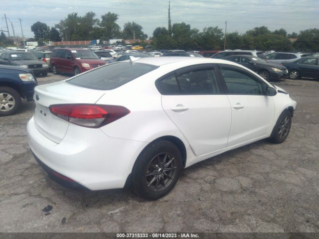 Photo 3 VIN: 3KPFK4A70JE220206 - KIA FORTE 