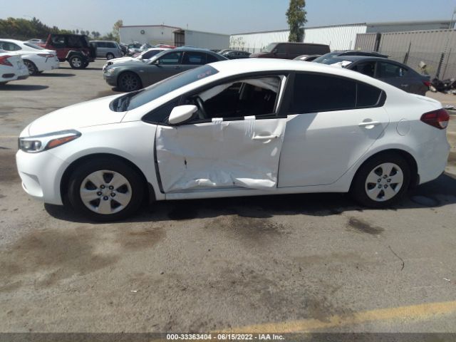 Photo 5 VIN: 3KPFK4A70JE221405 - KIA FORTE 