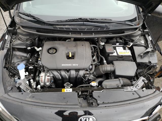 Photo 6 VIN: 3KPFK4A70JE224126 - KIA FORTE LX 