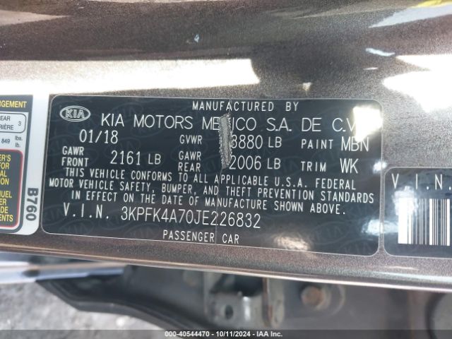 Photo 8 VIN: 3KPFK4A70JE226832 - KIA FORTE 