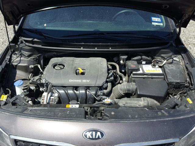 Photo 6 VIN: 3KPFK4A70JE227026 - KIA FORTE LX 