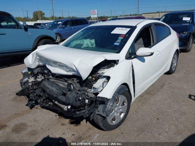 Photo 1 VIN: 3KPFK4A70JE238768 - KIA FORTE 