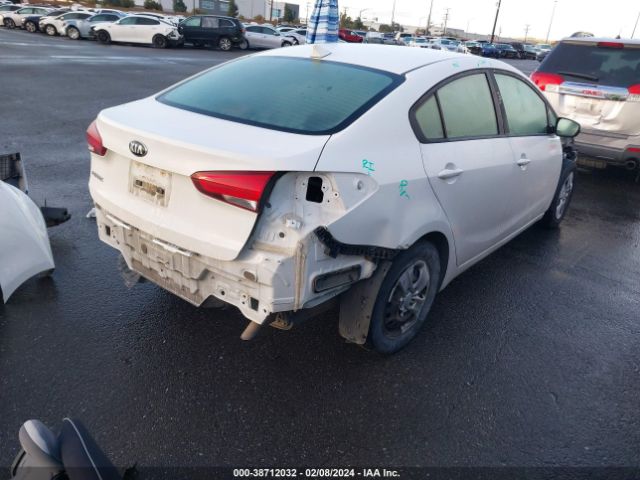 Photo 3 VIN: 3KPFK4A70JE257482 - KIA FORTE 