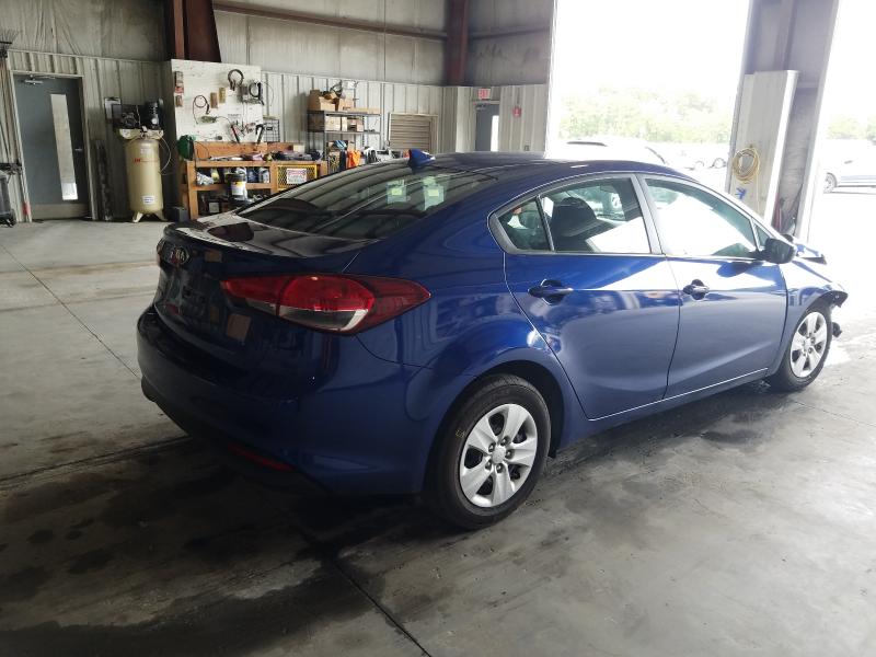 Photo 2 VIN: 3KPFK4A70JE258681 - KIA FORTE LX 