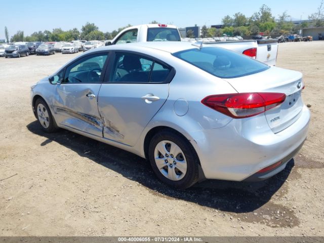 Photo 2 VIN: 3KPFK4A70JE259118 - KIA FORTE 