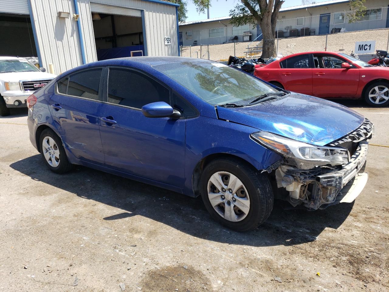 Photo 3 VIN: 3KPFK4A70JE265226 - KIA FORTE 