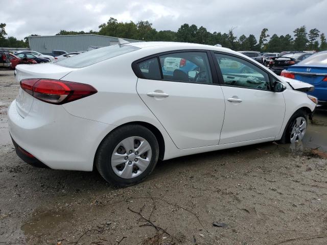 Photo 2 VIN: 3KPFK4A70JE268997 - KIA FORTE LX 