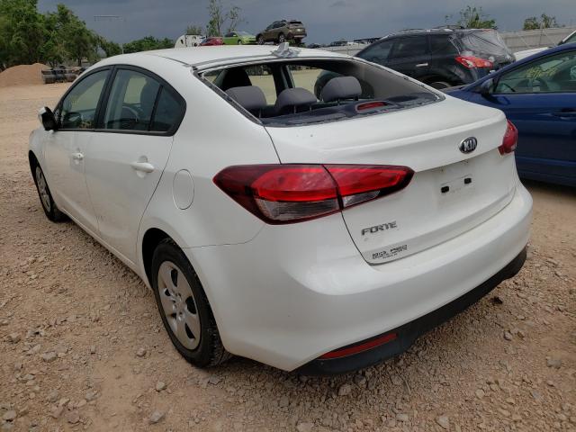 Photo 2 VIN: 3KPFK4A70JE284889 - KIA FORTE LX 