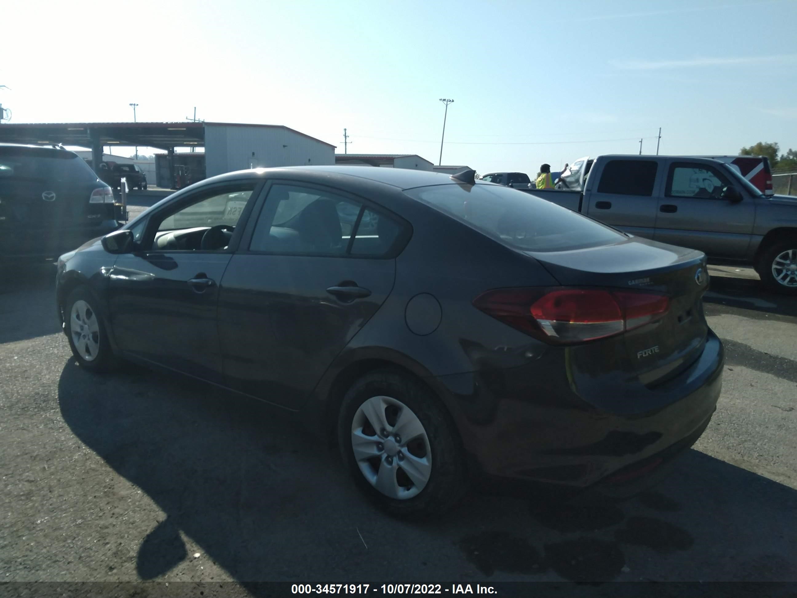 Photo 2 VIN: 3KPFK4A71HE023944 - KIA FORTE 