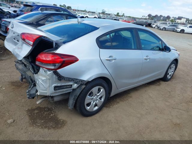 Photo 3 VIN: 3KPFK4A71HE070245 - KIA FORTE 