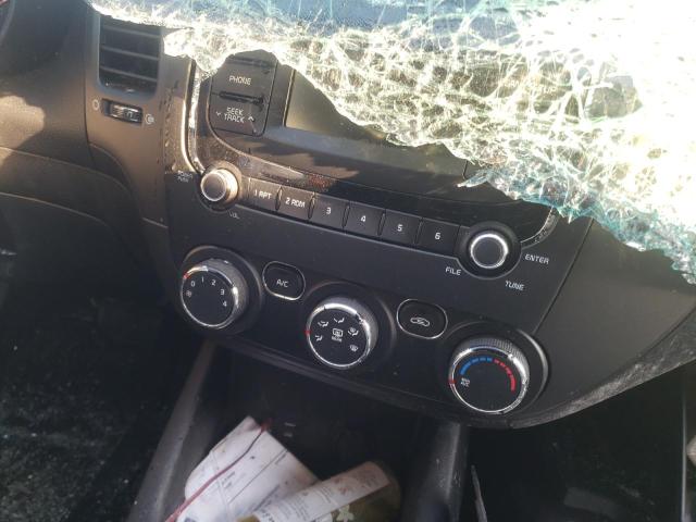 Photo 8 VIN: 3KPFK4A71HE116639 - KIA FORTE LX 