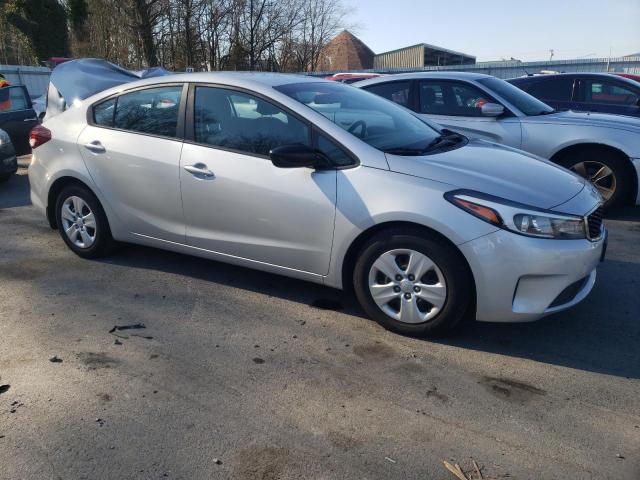 Photo 3 VIN: 3KPFK4A71HE127169 - KIA FORTE LX 