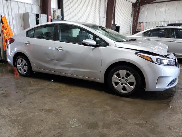 Photo 3 VIN: 3KPFK4A71HE153903 - KIA FORTE LX 