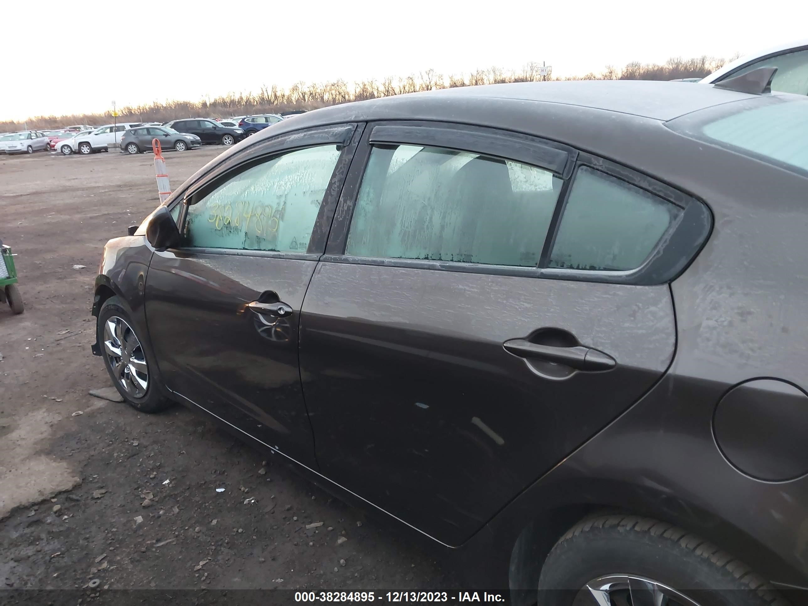 Photo 14 VIN: 3KPFK4A71HE156817 - KIA FORTE 